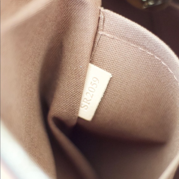 Louis Vuitton Palermo PM - Picture 14 of 16